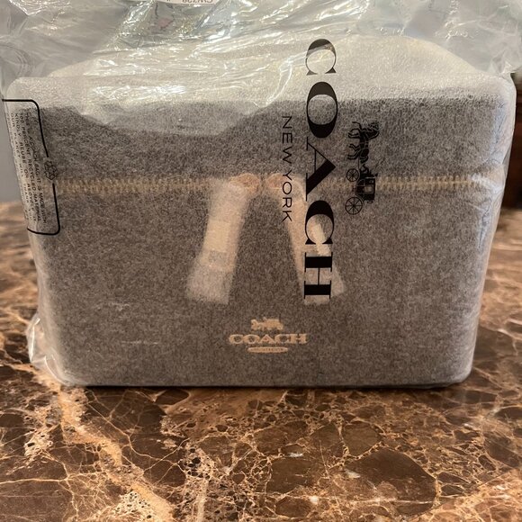 NWT Coach Top-Handle Cosmetic Bag/Case In Signature Canvas & Leather - Picture 2 of 16